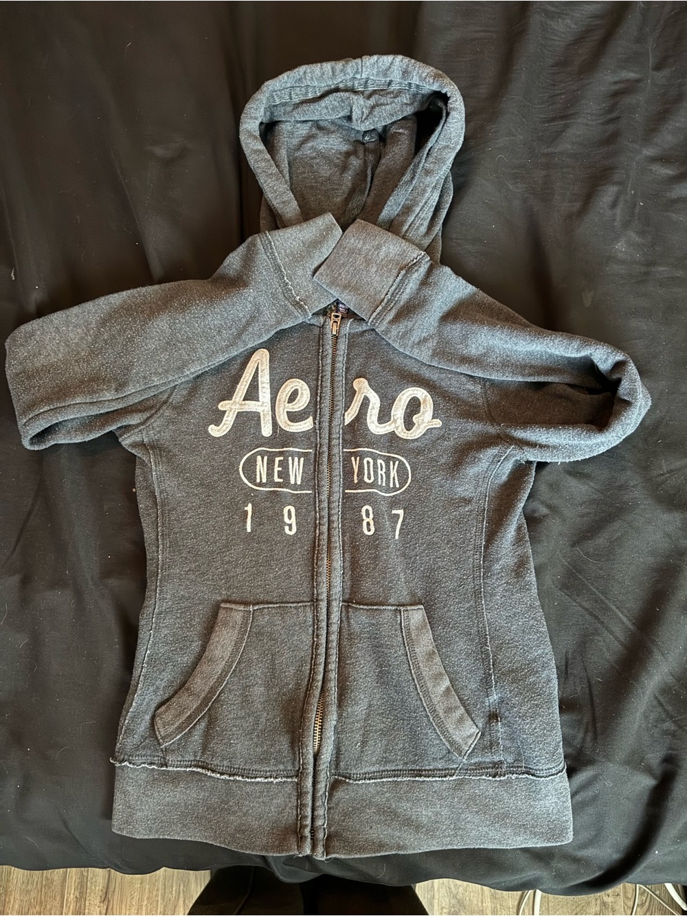 New York Aeropostale Y2K  Hooded Zip Jacket in Gray and white
